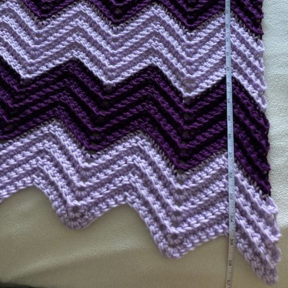 Baby Layette Set Plum & Lilac Hand Crochet NEW - Picture 4 of 9